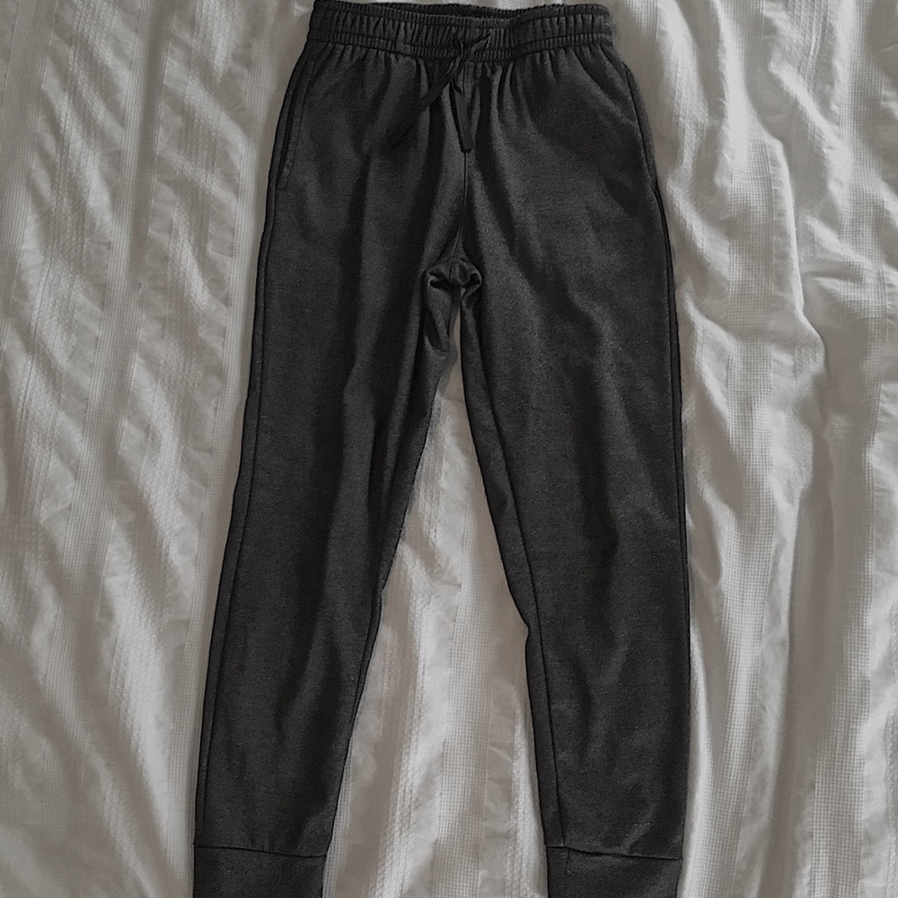 GREY JOGGERS